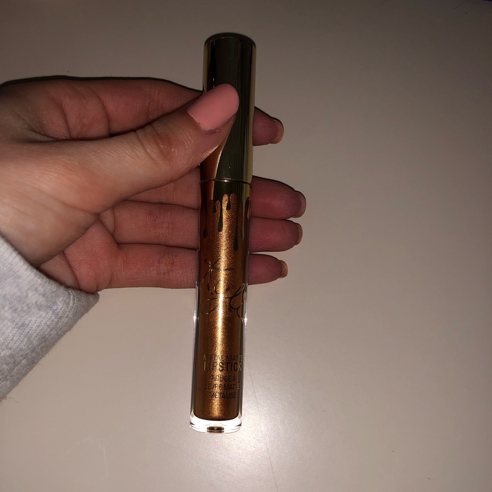 Kylie Cosmetics gold lipstick shade Lord